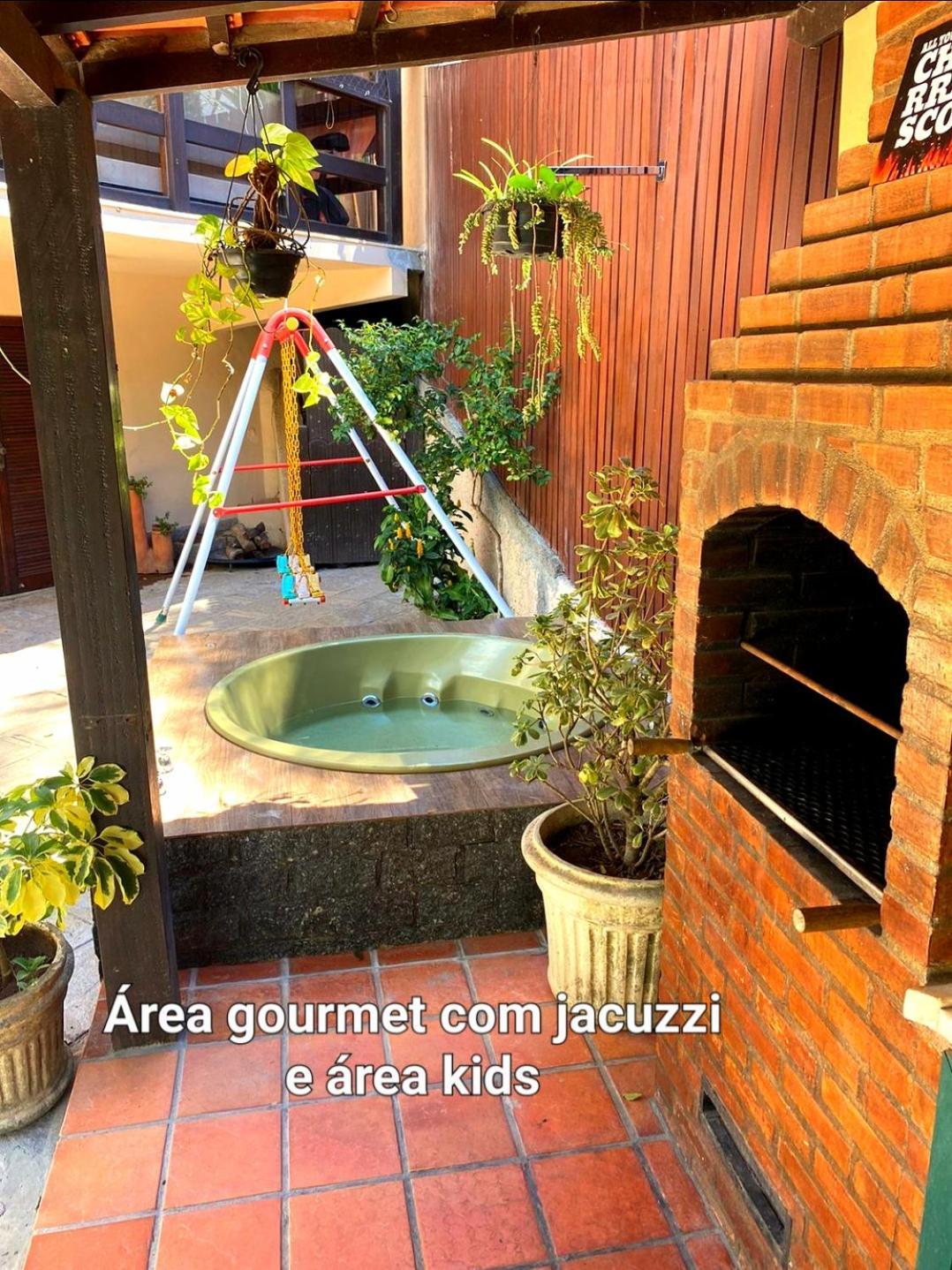 Aconchego De Itaipava - Casa De 3 Quartos, Equipada, Area Kids, Jacuzzi, Pet Friendly, Churrasqueira, Em Meio A Natureza E Proximo Ao Centro Do Bairro Petrópolis Eksteriør billede